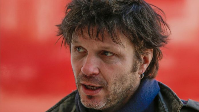 bertrant-cantat-ouvre-un-restaurant_5427265