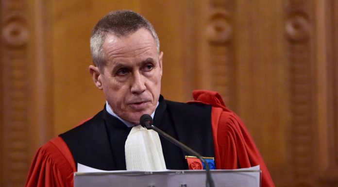 Molins ne sera pas super procureur