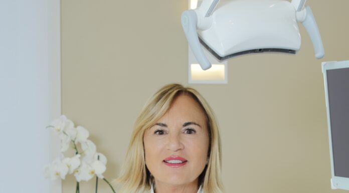 Blanchiment dentaire White Over White : quand l’esthétique du sourire rencontre la santé